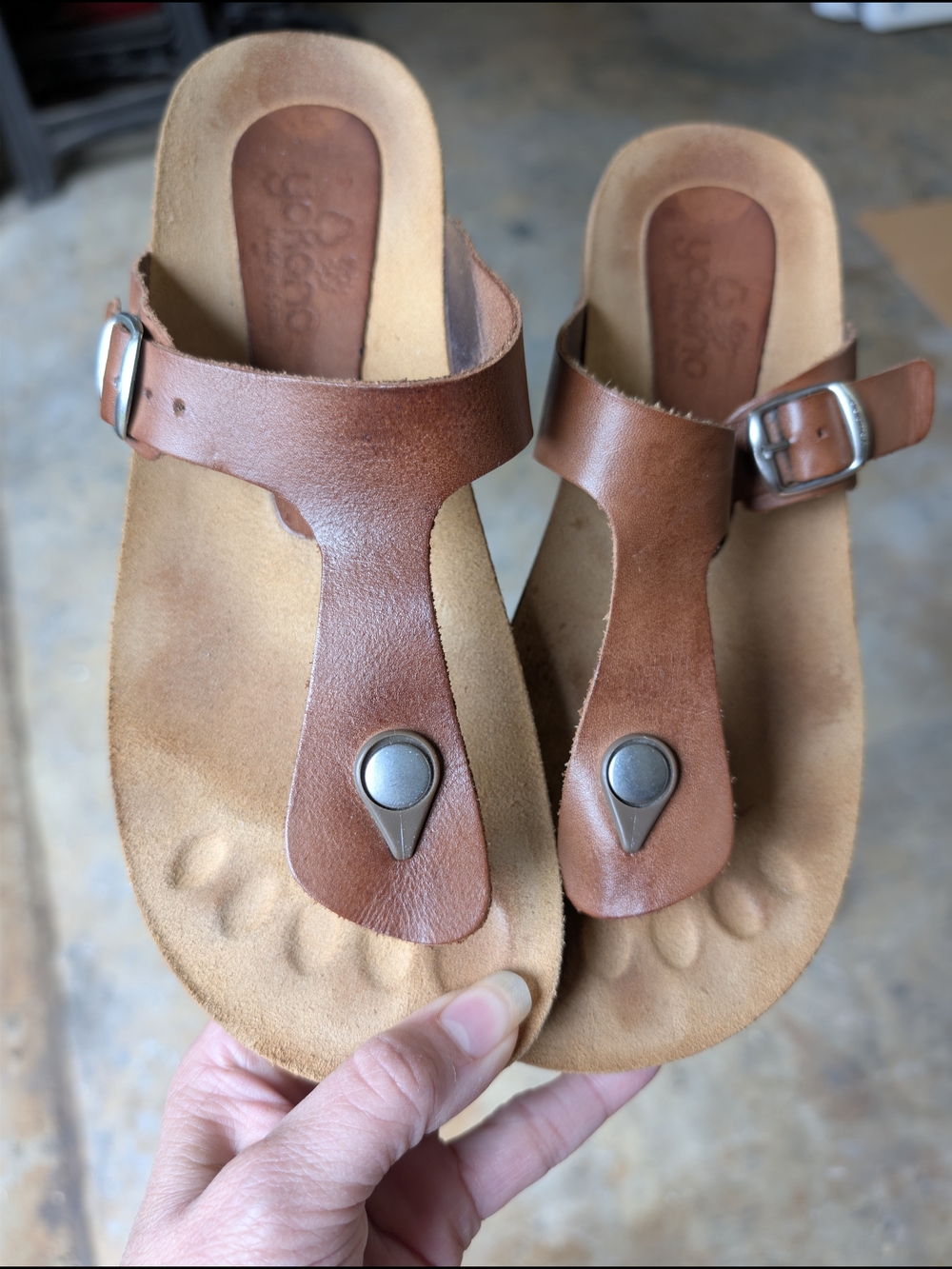 Comfort Leather Toe-Post Sandals - Brown